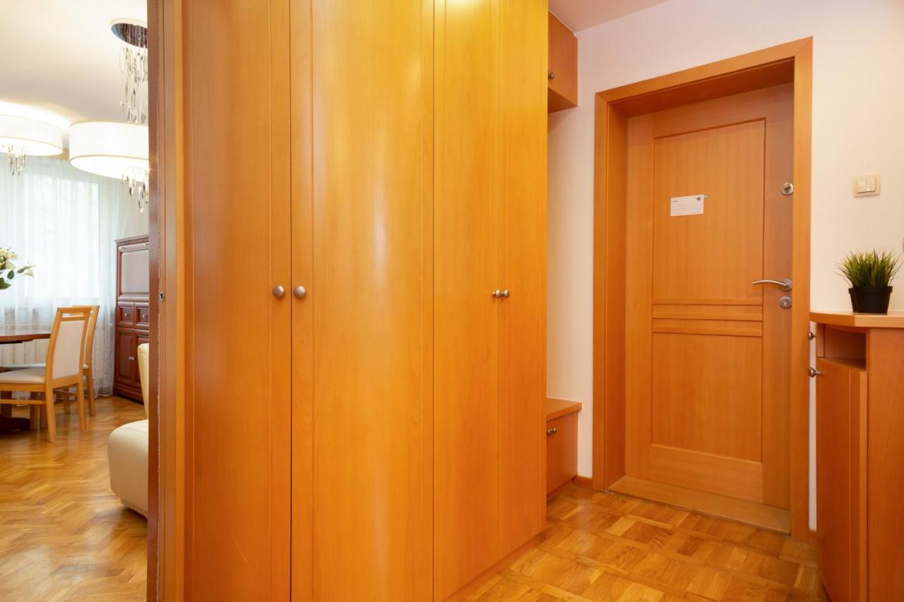 Two-Bedroom Family Apartment Esperanto Next To Klif By Noclegi Renters Warszawa Exteriör bild